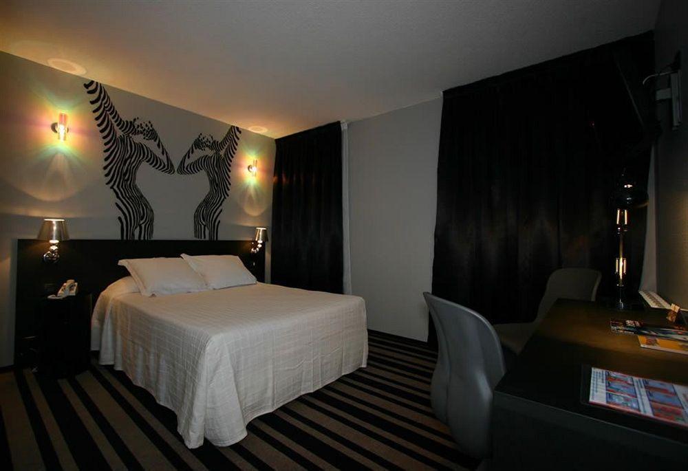 Dav'Hotel Jaude แคลร์มงต์-แฟร์รองด์ ภายนอก รูปภาพ